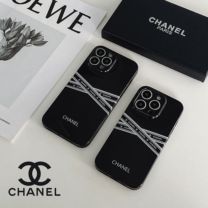 chanel風 亮面 アイフォーン 15プロ スマホケース