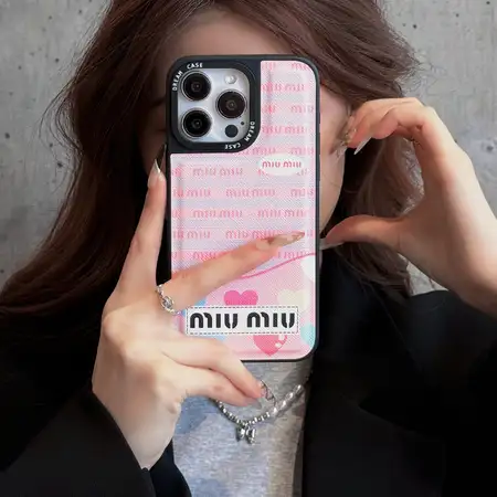 miumiu スマホケース