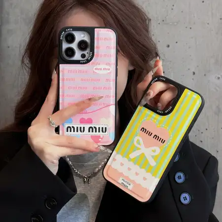 miumiu スマホケース