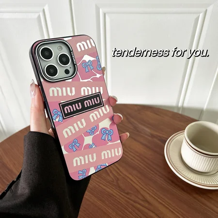 miumiu スマホケース