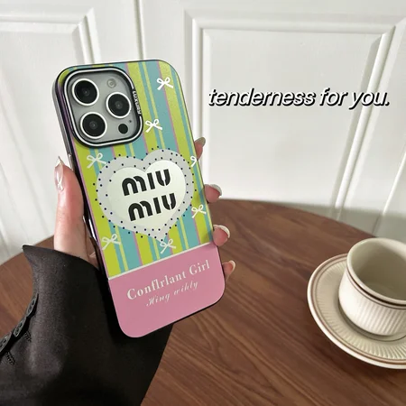miumiu スマホケース