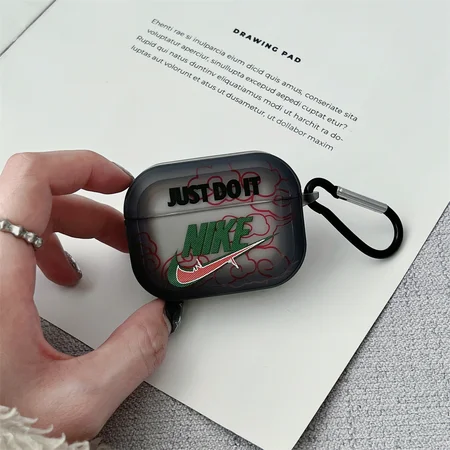 アディダス airpods ケース
