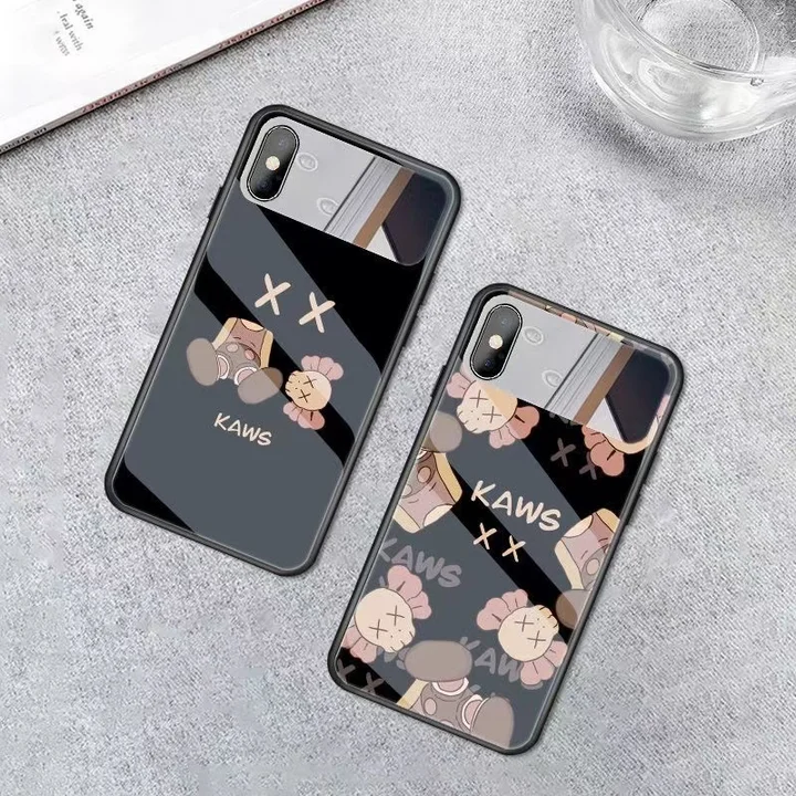  kaws iphone15 pro ケース
