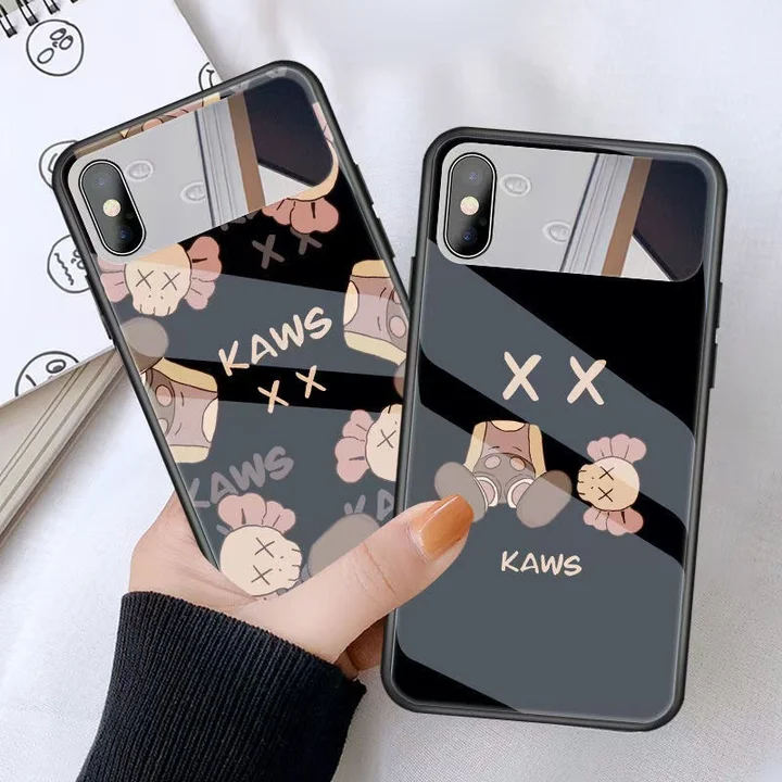  カウズ スマホケース