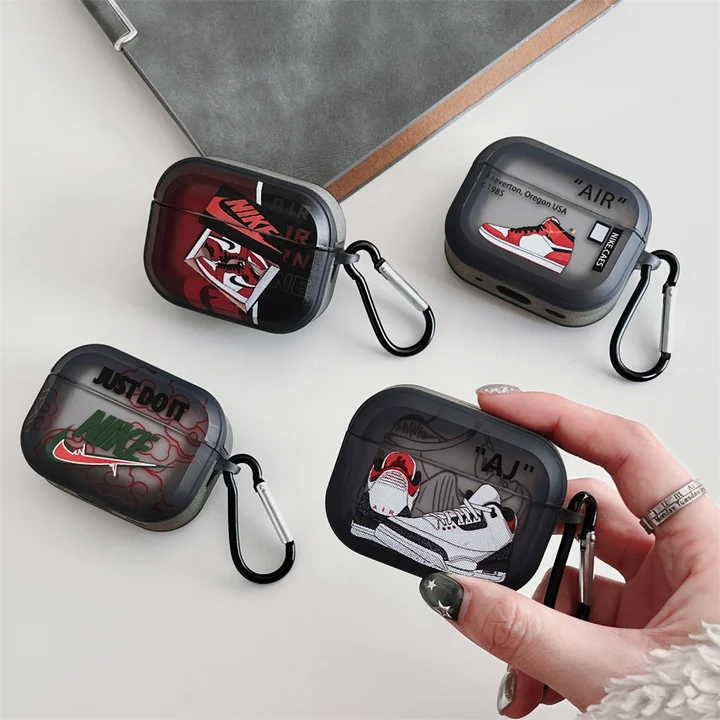 アディダス airpods ケース