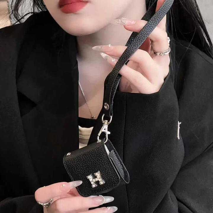  女性 人気 アクセサリー