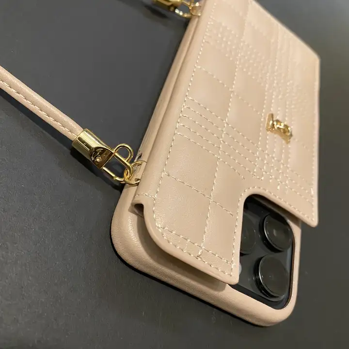  iphone ケース 人気 ブランド 女子