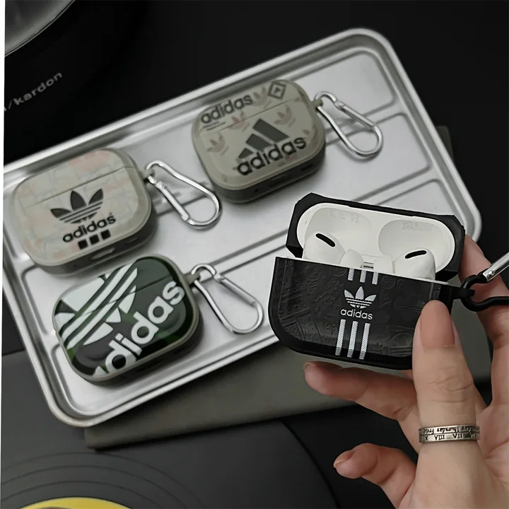 アディダス airpods ケース