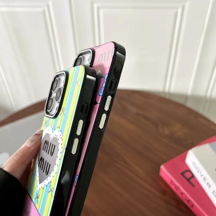  miumiu iphone16/15 pro ケース